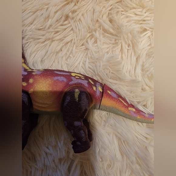 GeoWorld Poseable Brachiosaurus - GUC - Picture 6 of 11